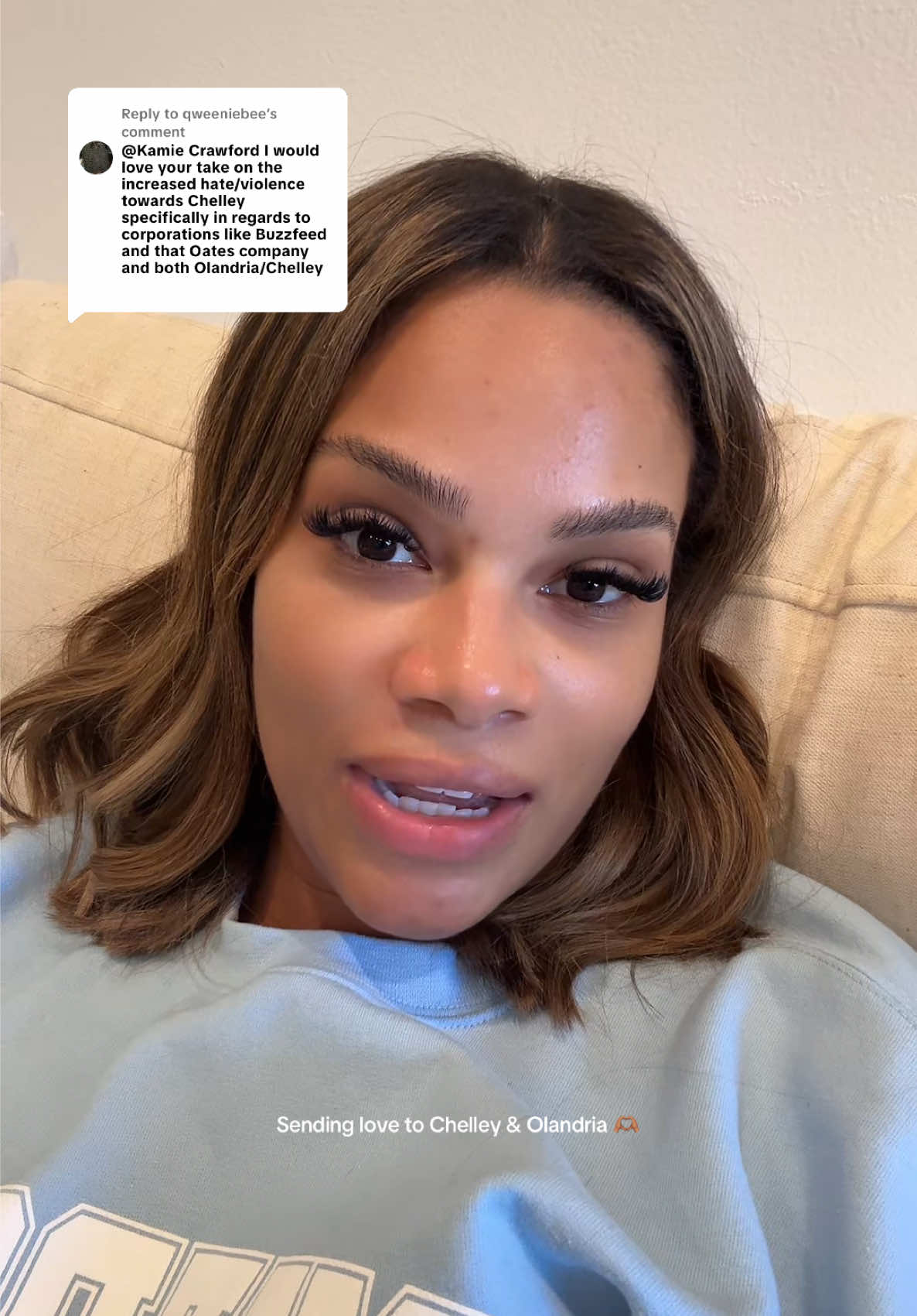 Replying to @qweeniebee this is unfortunately a tale as old as time. Black women, specifically darker skinned Black women have been faced with with so much vi0lenc3 from the dawn of Western society. What we can do is use our lived experiences, knowledge and education on misogynoir to denounce it whenever we see it & support and uplift these Black women who are simply existing on tv and being met with thr3ats of physical abus3. Idk what’s “playful” about it but if you want to make that argument, know that your idea of “play” is rooted in rac!sm & it won’t be tolerated. See you at lunch 👊🏽🥪 #loveislandusa 