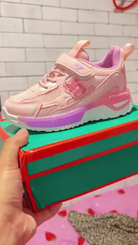 250 lang to? 😱 kids rubber shoes 🥵 #kidsshoes #rubbershoeskids #girlshoes 