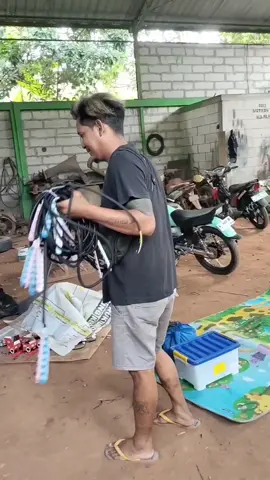 pemasangan lampu kolong 2 lampu 3 mode full sama mode pesawat dan flaser  #mitsubisicanter #ariespoetrakaroseri #truckmodifikasi #herex #herextiktok #trucksoftiktok #branlokalindonesia 