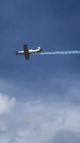 Escuadrilla II Texan t-6✨AD ASTRA🇨🇴✈️#avion#piloto#viralvideos#fyp#paratiiiiiiiiiiiiiiiiiiiiiiiiiiiiiii#fuerzaaereacolombiana#fac#aviacion @Fuerza Aérea Colombiana 