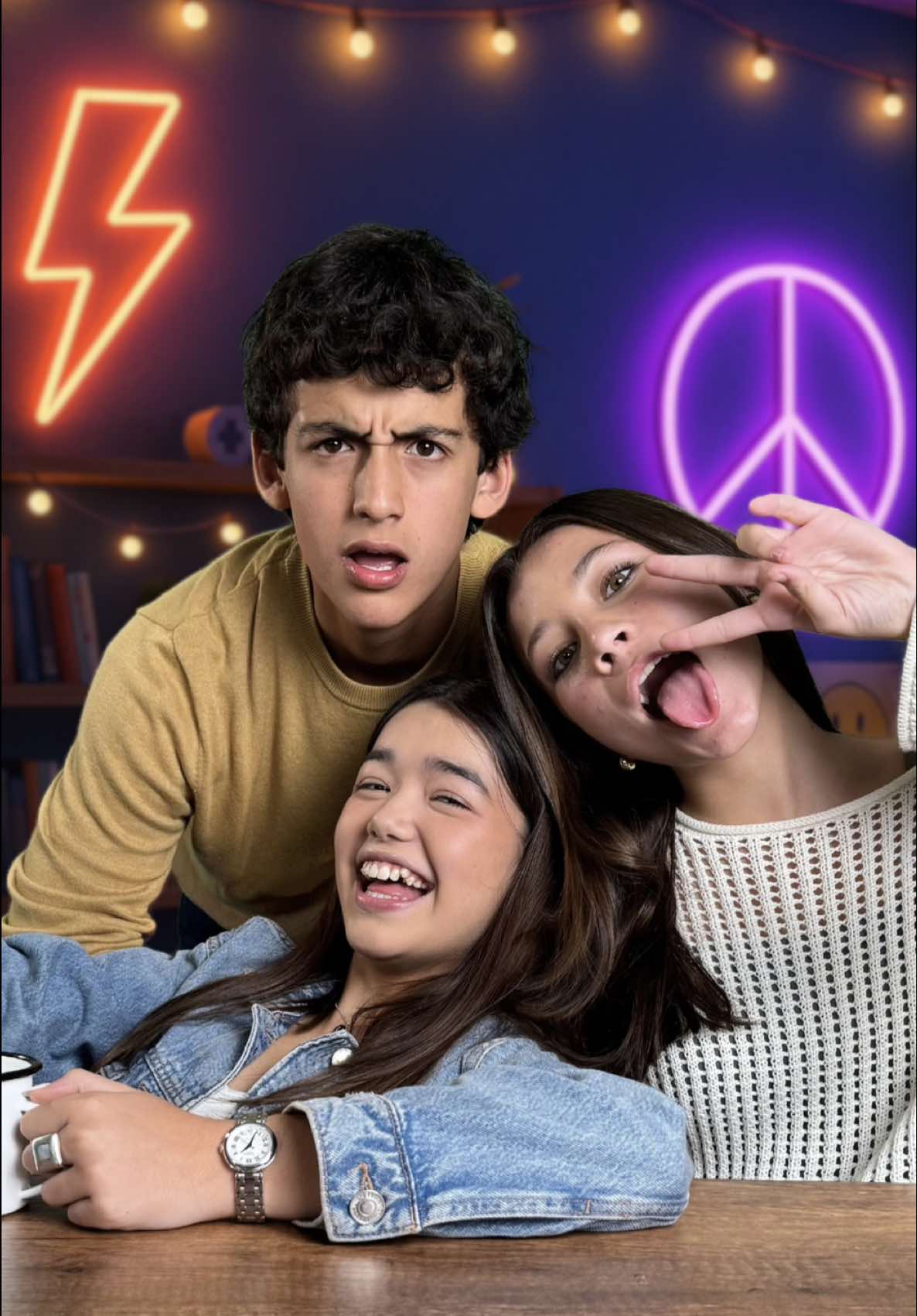 No soy yo! 🤭  . Nuevo capítulo en YouTube!! 🎙️🔥  . #closefriends #podcastclips #franciscaaronsson #franaronsson🍓 #franaronsson🍓🎬 