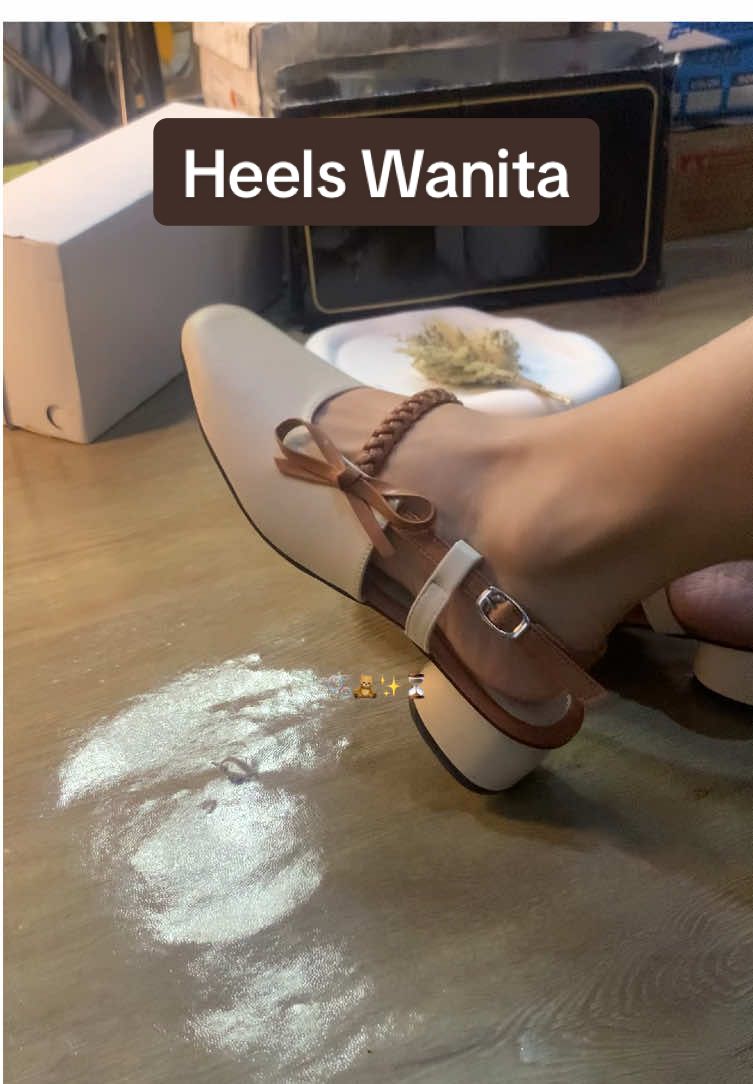 heels cantik #heelswanita 