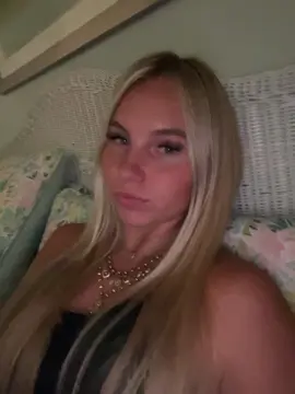 need the kiss. #fy #☁️ 