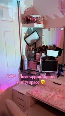 Every other week I have a new vision😭She is complete for now🤭💕 #vanityinspo #vanity #makeupvanity #vanity #dreamvanity #vanityreset 