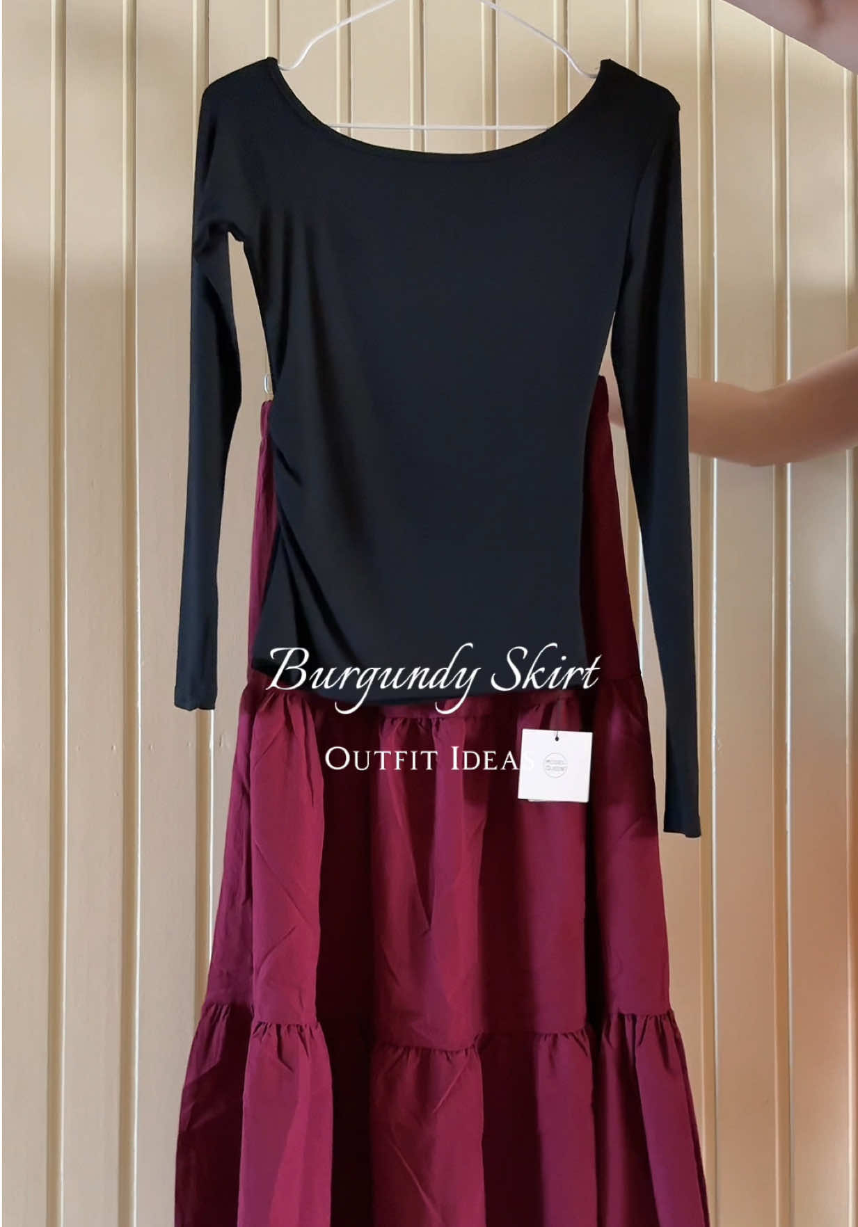 Obsessed with this burgundy skirt🍷 #skirt #skirtoutfits #skirtflowy #skirtkembang 