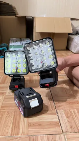 Đèn led16b dùng chân pin phổ thông có cổng usb tiện lợi mang đi soi đồng ếch nhái công trình đa năng 🥲😅🤣 #denpin#denled#den16b#xuhuong #tiktok #xuhuongtiktok #pinmakita 
