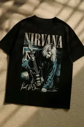 Video ini dibuat dengan AI,kemiripan produk 90% #kaosstreetwear  #outfit  #tiktokproduk  #affiliatemarketing  #fyp 