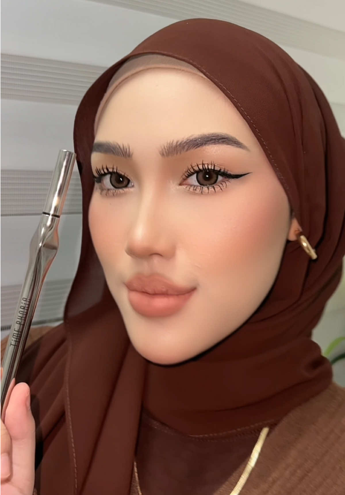 I’ve tried many, but this is one of my favourite eyeliners !! 😭🫶🏻 #timephoria #beautywithoutlimit @TIME PHORIA Malaysia 