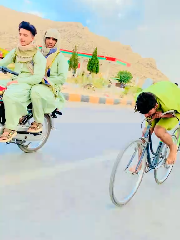 Peloton vibes 😎 🎥 @tanveer4000_  #Cycling #RoadCycling #Peloton