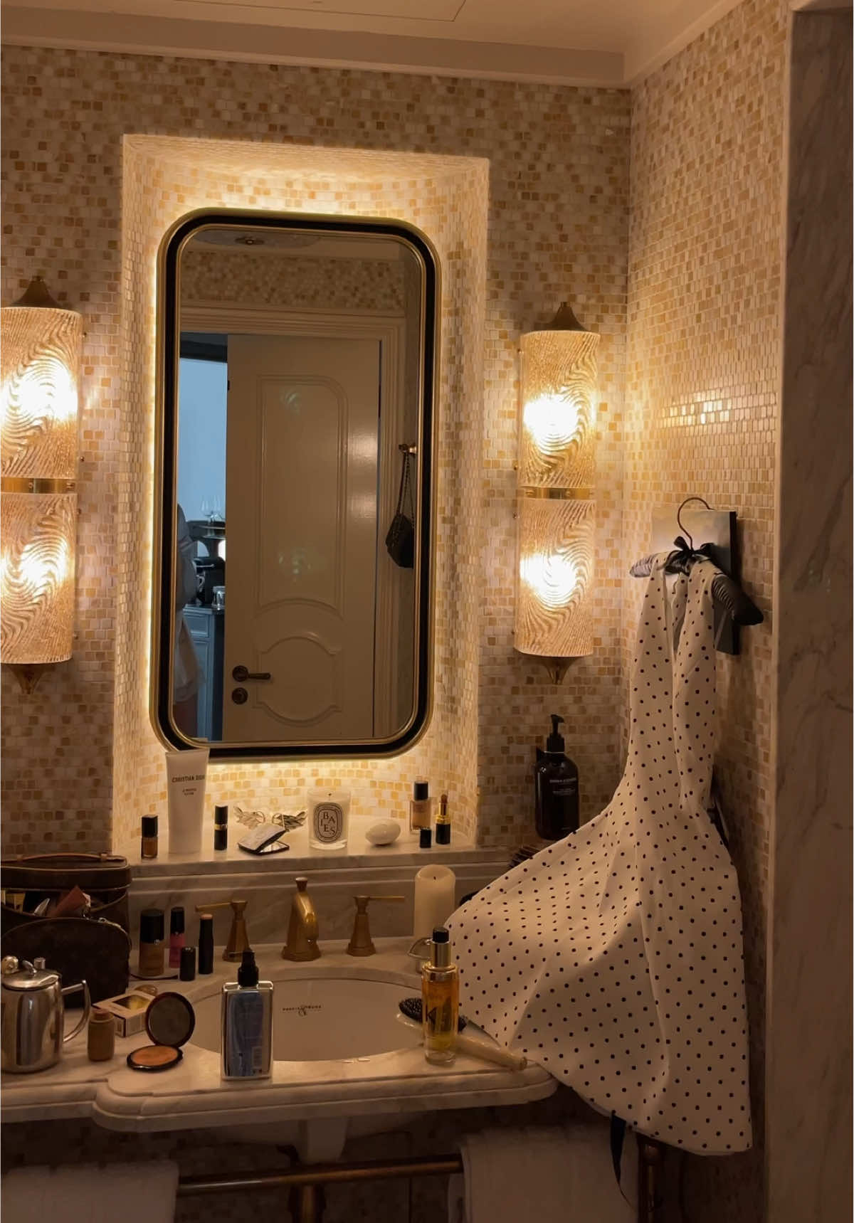 getting ready moments ✨✨#brunette #grwm #itgirl @Odd Muse London wearing 🫶