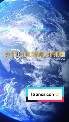 𝗥𝗘𝗖𝗨𝗘𝗥𝗗𝗢𝗦 𝗖𝗢𝗡 ⭐️  Han pasado 15 años ya desde que unos cuantos hilos dorados se unieron en forma de estrella sobre el escudo.  Hoy, en este aniversario tan especial, personalidades muy destacadas de nuestro país nos cuentan cómo vivieron el Mundial 2010.  #VamosEspaña | #deportesentiktok | #tiktokfootballacademy 