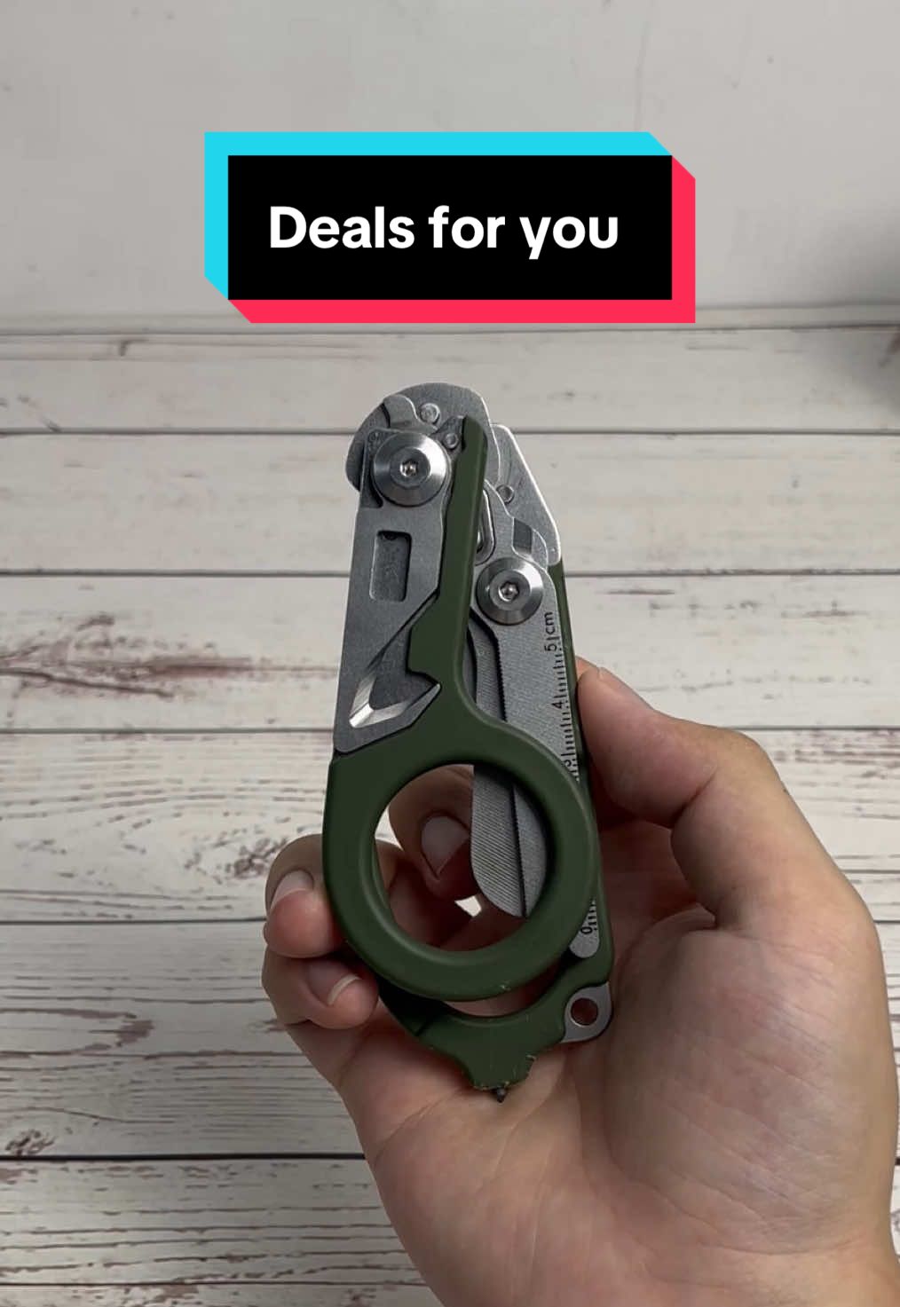 Deals for you .emergency scissors ❤️Only 8.54😍@Faireach&Chiclew #dealsforyoudays #foryoupage #faireach #camper #camping #campingequipment #survival #Hiking #cut #tiktokfinds 