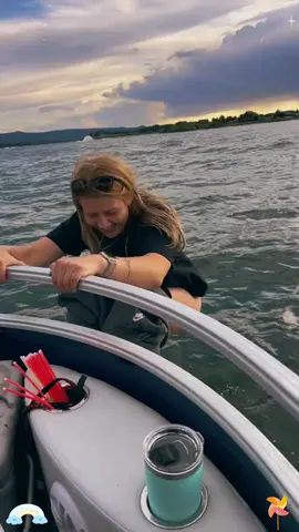 What to do if you need to go to the toilet on a speedboat#foryou #fyp 