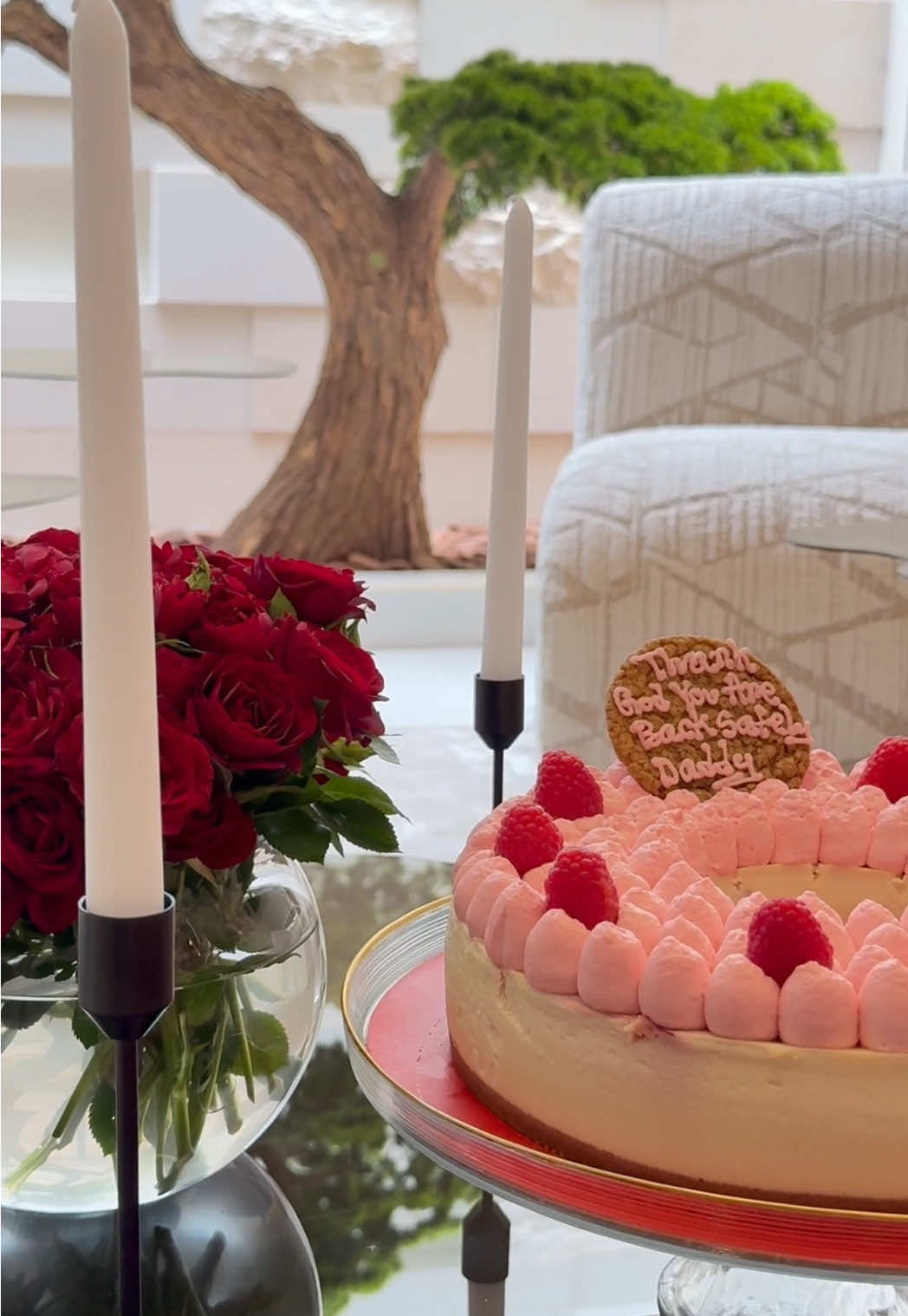 الحمدلله على سلامة البابا 🥺🩵 #fyp #fypシ゚ #viral #explorepage✨ #pppppppppppppppp #tiktok #foryoupage #الرياض #foryou #الجمعه #your_coffee #نورت_دارك #بابا #سفر #قهوه_الجمعه #ترتيبات 