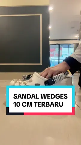 Sandal baim wedges terbaru tinggi 10 CM jibbitz lucu terbaru koreanstyle kekinian #sandalbaim #sandalwedges #sandalkoreanstyle #sandaljibbitz #mylike #high 
