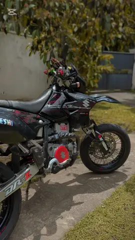 TAKESHI 🇯🇵 #suzuki #DRZ #drz400 #fyp #fffffffffffyyyyyyyyyyypppppppppppp #Dilubeats #CapCut #kandy #srilanka  @DILU Beats ❤️‍🩹