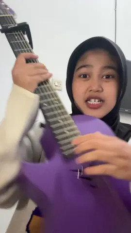 versi gitar nya niw #dj #xyzabc #foryoupage #meydarahma 