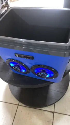 Caixa térmica com som e leds #caixatermicacomsom #caixatermica #viral #fyp #brasil🇧🇷 