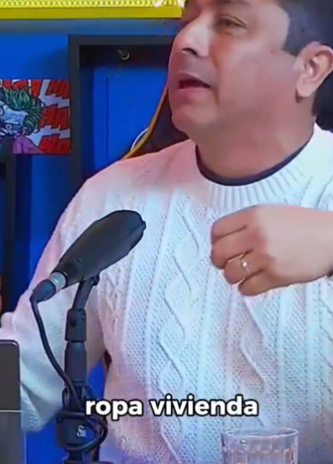 Que no te mientan con el servicio militar obligatorio ni con la compra de armas!  #ouke #roro 