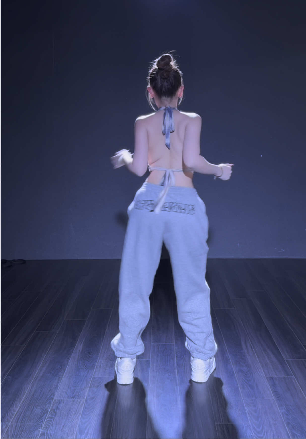 Lâu ko hất sợ mng lại quên #fyp #xuhuong #viral #dancebar #daynhay 