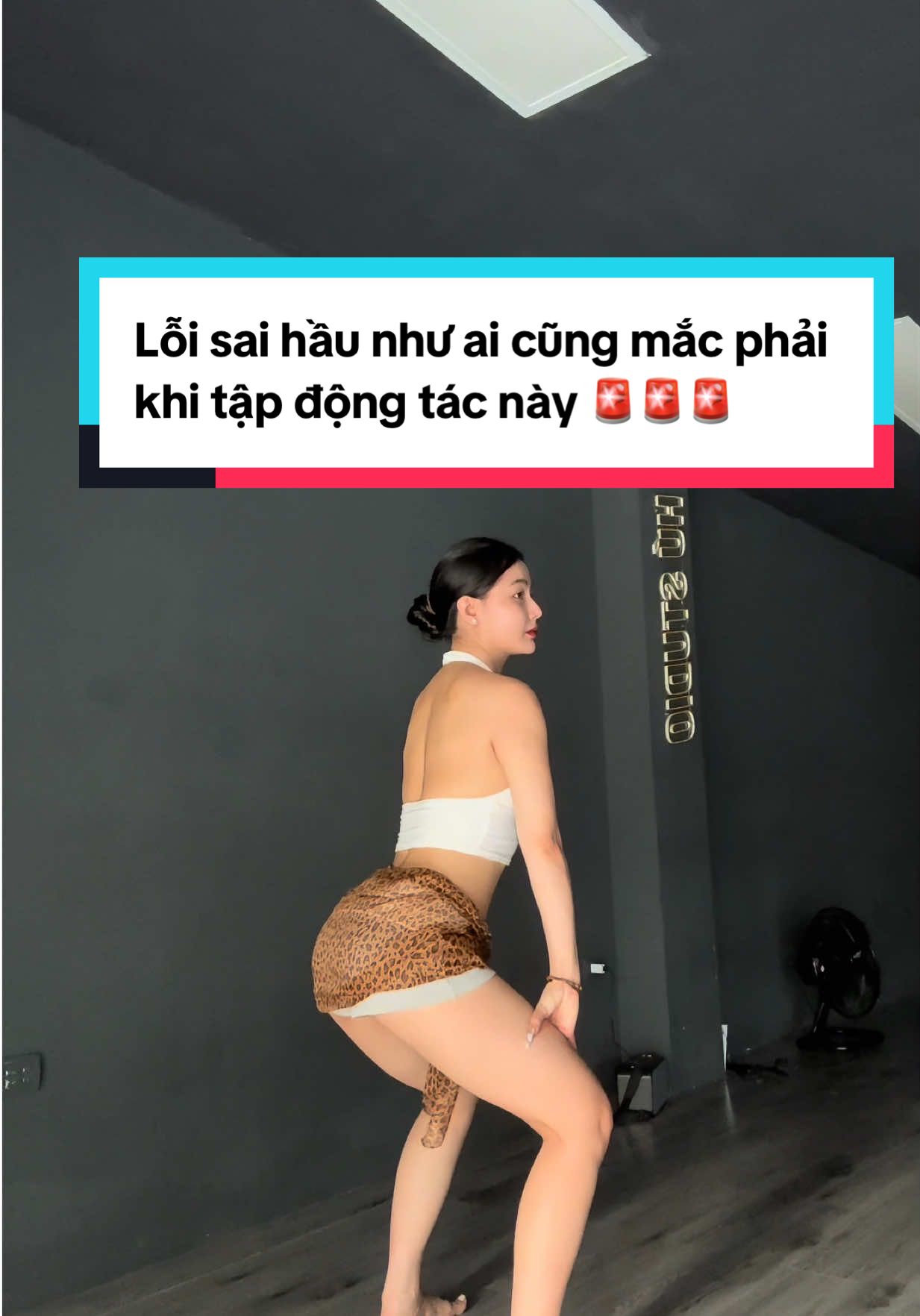 Trả lời @XuKa Lỗi sai hầu như ai cũng mắc phải khi tập động tác này... #daynhaychonguoimoi  #twerk #nguyenlehongminhgenz #dancebar #bardance #huongdanlachong #hongminhdaynhay #lacmong 