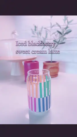 Make an iced blackberry sweet cream latte with me ☕️ #coffee #icedlatte #fyp #blackberrylatte #icedcoffee #momfuel 