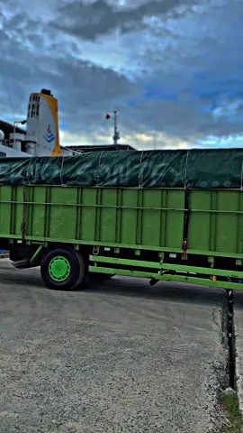 Gasrukk Gank😁   #fy  #fypage  #gasrukkgenk  #drivermuda  #pelabuhansampit 