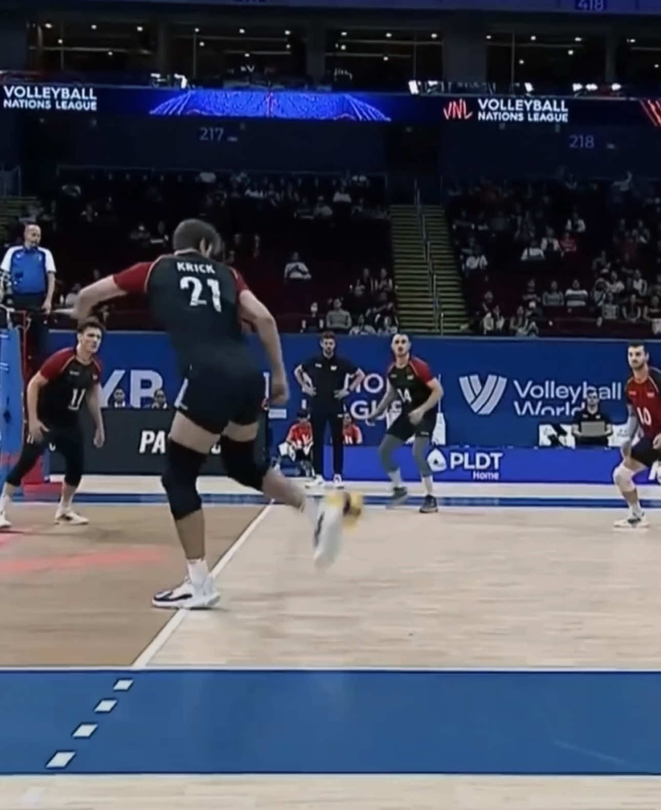 thought of nishinoya when this happened #haikyuu #volleyball #nishinoya 