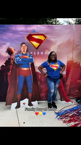 We had a time at Family Day! ❤️💛💙 #familyday #wbd #supermanmovie #broadcasting #warnerbros #womeninmedia #momlifebelike #funmom 