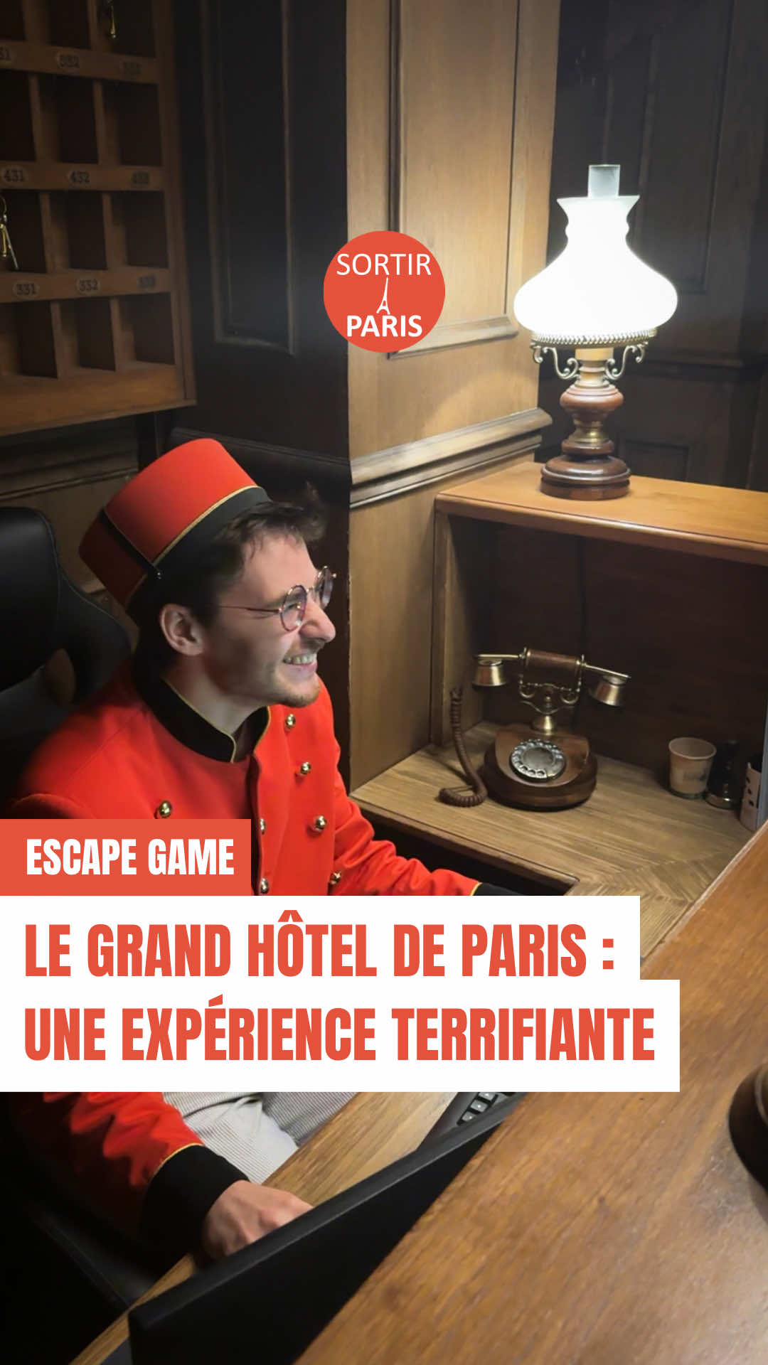 On a survécu à cet escape game d’horreur à Paris, et c’est clairement l’une des expériences les plus flippantes à vivre dans la capitale ! Et on pèse nos mots. Direction Le Grand Hôtel de Paris chez The One Escape. Tout commence lorsque tu montes dans l’ascenseur où tout bascule. Toi qui pensais passer une nuit tranquille à l’hôtel, c’est raté. Ton objectif ? Survivre en résolvant une série d’énigmes malgré les screamers et l’ambiance de plus en plus angoissante. Si c’est l’un de tes premiers escape games, bon courage : la peur risque de te faire perdre tous tes moyens ! C’est un gros challenge pour les joueurs expérimentés ! 3 raisons d’y aller : - Repousser ses limites - Une dose d’adrénaline / avec acteurs. - 1h30 de rires, de pleurs et surtout, de cris 🟠 Lieu : The One Escape, 39 rue de Palestro, 75002. 🟠 Prix :  2 Joueurs : 95€/ personne 3 Joueurs : 63€/ personne  4 Joueurs : 54€/ personne  5 Joueurs : 47€/ personne  6 Joueurs : 44€/ personne  Plus d’infos : sur le site Sortiraparis (lien en bio). #sortiraparis #paris #quefaireaparis #sortirparis #sortieparis #escapegame #escapegameparis 