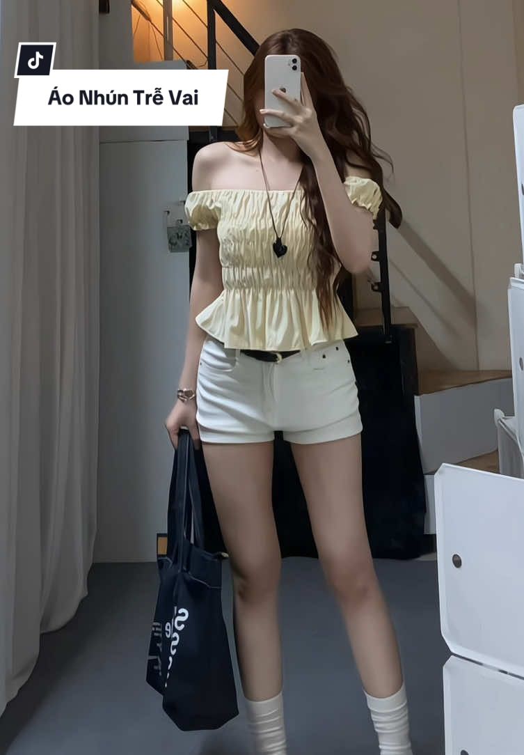 Áo đơn giản mà fit dáng xinh quá #247storefashion #247store #aotrevai #aotrevaixinh #aotrevainu #aonuhottrend #thaosuneo #tiktokshop #xuhuongtiktok #viral 