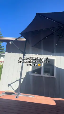 #patioumbrella #patiodecor #patio #backyardvibes #solarumbrella #deck 