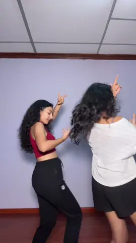 Behuli #tiktokdance #viraltiktok #borntodance #nepalitiktok #nepalisong #10 