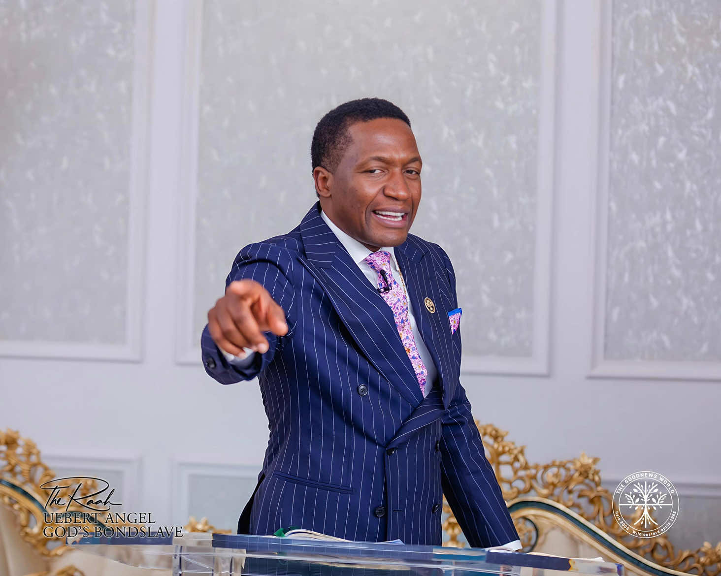 WATCH ‼️ In this revival God will use people from all churches, as the BODY of Christ. ✝️ (Taken from full service on YouTube called ‘What happens next.’)  #uebertangel #jesus #christian #reels #revivaltv 
