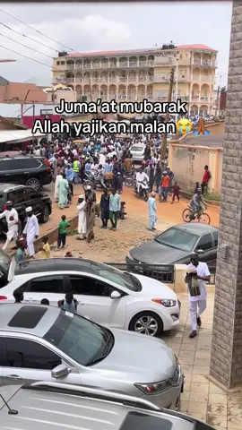Juma’at mubarak  Allah yajikan malan😭🙏🏾#albanizariarahimahullah #vairel 
