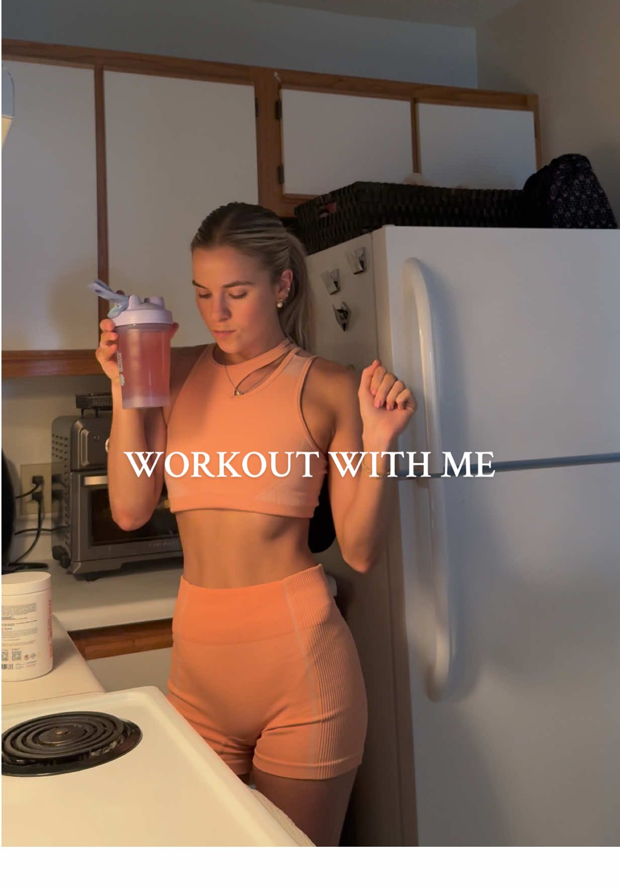 Best start to the weekend 🕺🕺 #legday with my favorite preworkout & post workout protein coffee @1UpNutrition