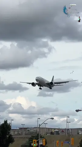 PIA beoing 777 (LR)  Pakistan international airlines  landing in Toronto  PIA beoing 777  #foryoypage#foryou#virl#virlvideo#ternd#terndingvideo#fyp#toronto#pia#airline#pakistaninternational#pakistanaviation09 