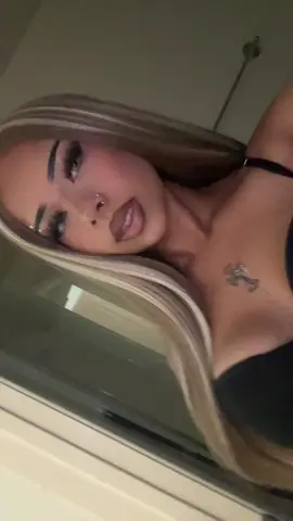 blonde wig so mf cute 