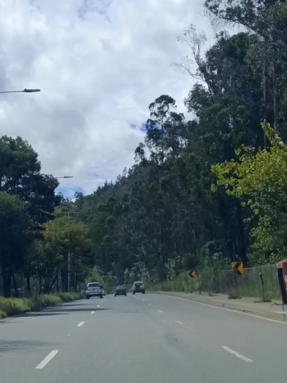 Resignación #🎵  #rokolasinmoneda🍺🍻🍺🍻  #carretera #pasillos_ecuatorianos  #montañas #rokola #vals  #boleros #viajaresvivir  #turismoecuador #cielosbonitos  #juanalava #paisajesecuador 