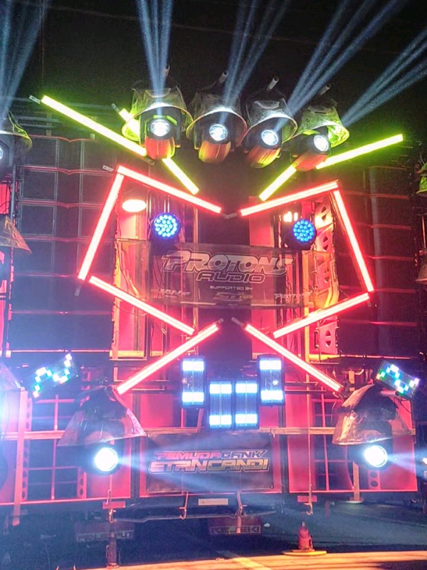 jingle viral andalan @protons_music #karnavalpanggunglombok #karnavalcandipuro2025 #protonsaudiojember #protonsmusic #soundviral #horegjawatimur #sekitarhoreg #fyp 