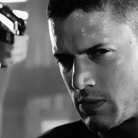 لا تـعـتـب عـلى الـعـين🤷🏻👆🏻...  #مايكل_سكوفيلد #بريزون_بريك #prisonbreak #fyp #viral 