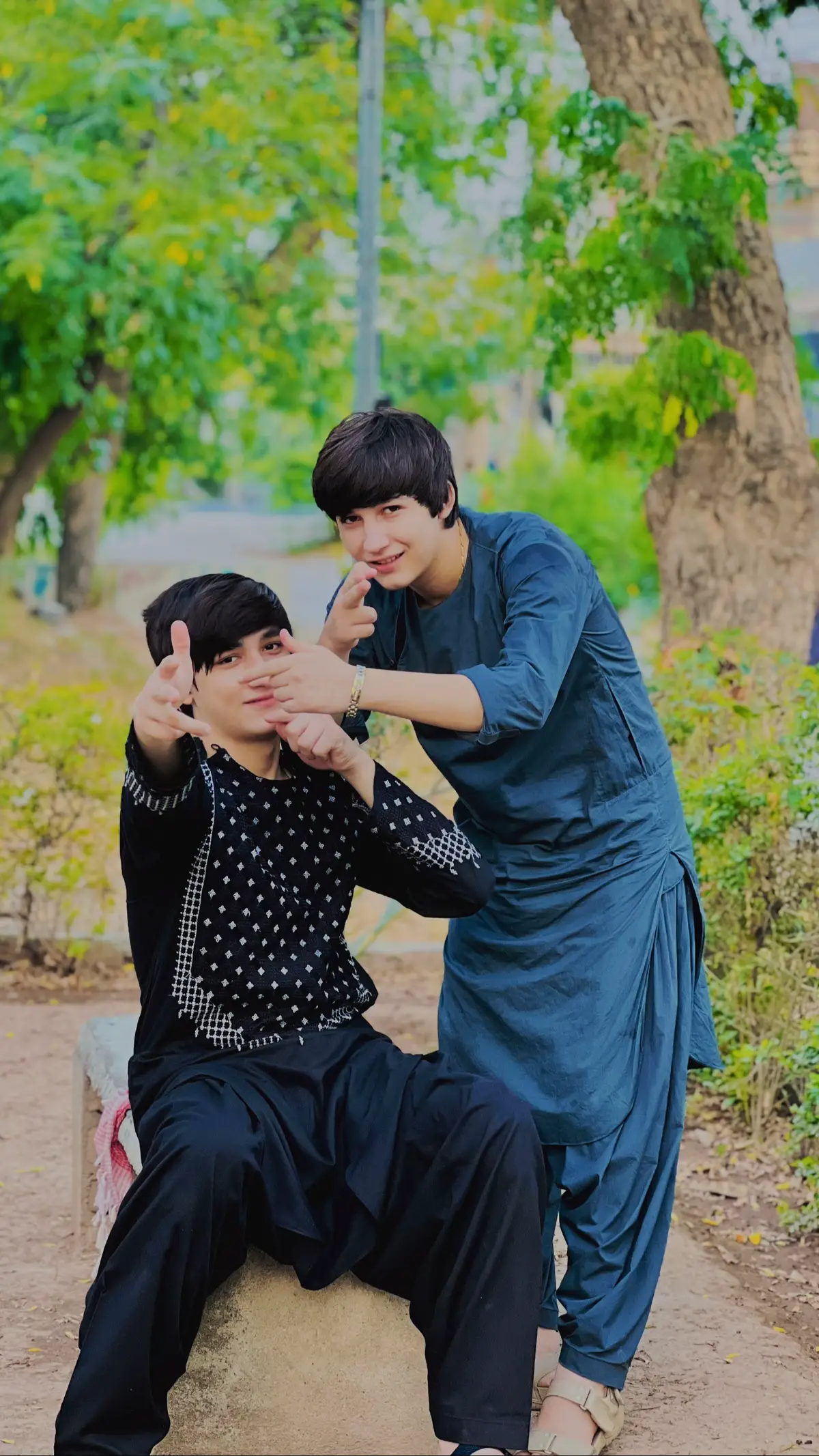 #ahmadkhanbro2 @🦋 {MŘ}• ÅHMÄÐ 🦋 @🦋 FarmanOo 🦋 #30k❤️ #faryoupage #videoviral 