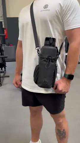 Nie wieder Boden-Chaos. 🧲 Einfach magnetisch ans Gerät – fertig. 🎒 Handy, Schlüssel & Co. immer dabei. #magneticbag #gymhack #cleanfreaks #GymTok #musthave #gymdrip