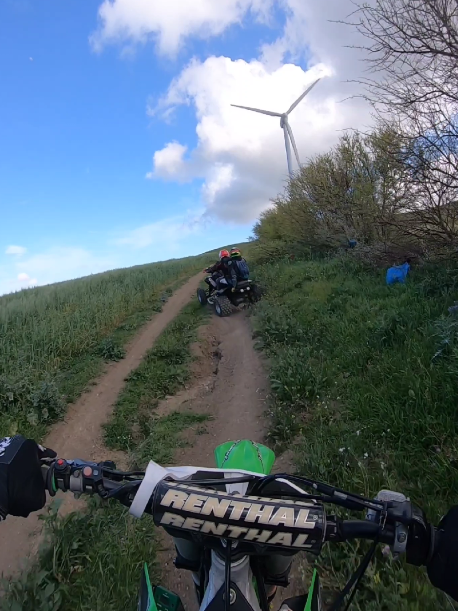 Aura Trend..🔥 #creatorsearchinsights #offroad #motorcycle #sportbike #motocross #bikers #rider #kawasaki #kxf #yamaha #raptor #metline #bizerte #tunisia #trend #trendingvideo #aura #auratrend  @Steven Ndut @clicksbyusphotography @GG 