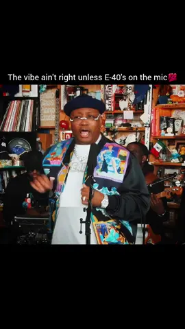 Hip hop legend E-40 tiny desk concert🔥 #E40 #tinydesk #tinydeskconcerts #northerncalifornia #bayrapper #rapper #hiphop #hiphopmusic #rap #rapculture #bayera #foryou #foryoupage #explorepage #trending #viral ##legendaryrapper #legends #function 