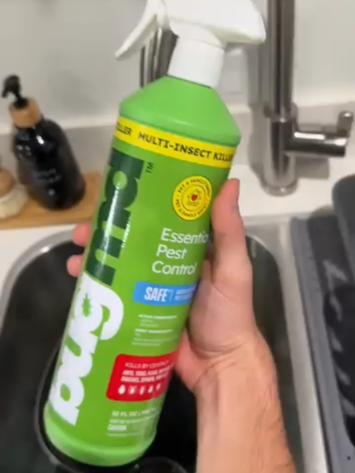 This spray belongs in EVERY cleaning routine 🧼 @bug_md keeps my space pest-free 💪 #essentialpestcontrol #bugmd #springcleaningtips #naturalhomecare #cleantok2025 #homehacks #pestcontrolroutine #nochemicalsneeded#simplecleaning #diytrap