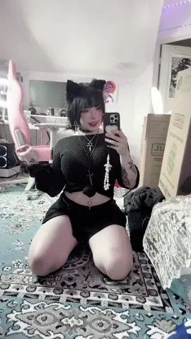 I’ve been obsessed with this song! #altgirl #altfashion #altoutfit #gothgirl #kenomomimi #gothoutfit 