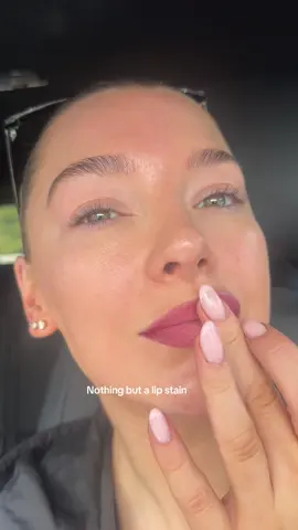 All you ever need is this lip stain #lipstain #jaydeensarahlipstain #virallipstain #lipstainhack #lipstainlipliner #makeupmusthaves 