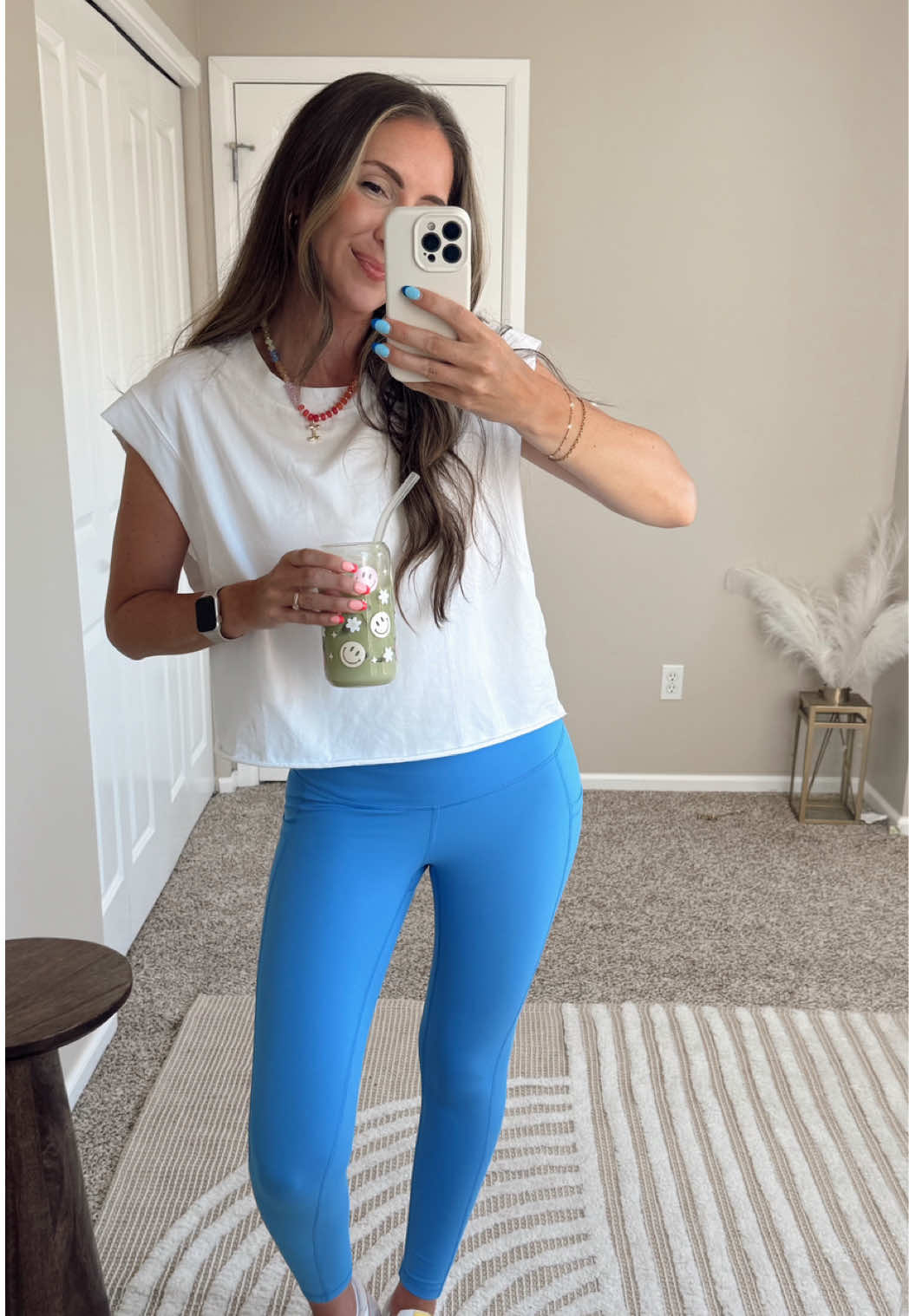 Athletic cropped tee! 👌🏻 #teachersoftiktok #ootdinspo #MomsofTikTok #workoutclothes #workouttee #athleticwear 