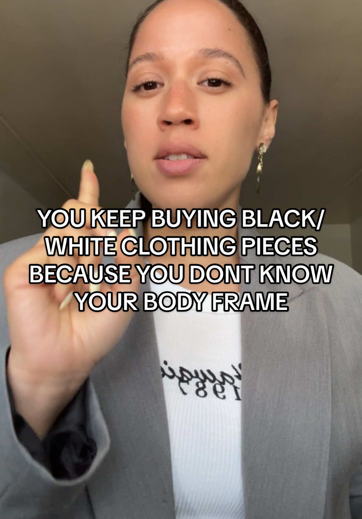 I said: stop being afraid of color #latinacontentcreatorsontiktok #summercolorpalette #personalstylist #personalstyle #fashiontipsforwomen 